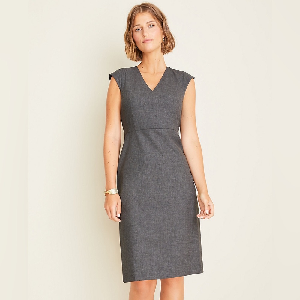 Ann Taylor Gray Sheath Suit Dress Size 0